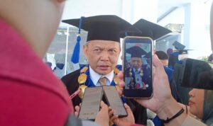 cptr2 Rektor UMGO, Prof. Dr. H. Abd. Kadim Masaong, M.Pd.menegaskan sikap kampus terhadap LGBT.(Foto: ist.)